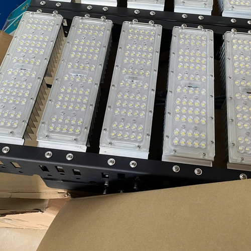 [Philips Inside] Đèn Pha LED Modules Chiếu Sáng Nút Giao Thông Đường Bộ Citilight CTL150M 500W LED750/CW 220-240V 75000LM