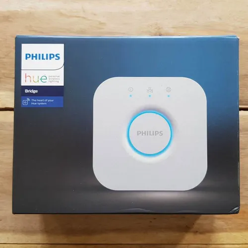 Mở Khóa Thế Giới Ánh Sáng Của Bạn: Khám Phá Philips Hue Bridge – Trái Tim Của Mọi Khoảnh Khắc Thăng Hoa!
