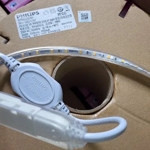 Khám Phá Ánh Sáng Định Hình Không Gian: Đèn LED Dây Philips HLS168 – Tuyệt Tác Vàng 3000K Cho Mọi Cảm Xúc.