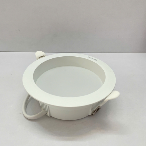 Trải nghiệm sự tinh tế vượt thời gian: Đèn Downlight LED Philips Meson c Rc Rd D100 9W 940. Kiến tạo không gian sống bừng sáng.