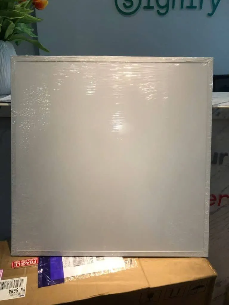 Ánh Sáng Của Tương Lai. Khám Phá Máng đèn Led tấm Philips âm trần CertaFlux LED BL Panel 6060 – Sự Hoàn Hảo Cho Mọi Không Gian.