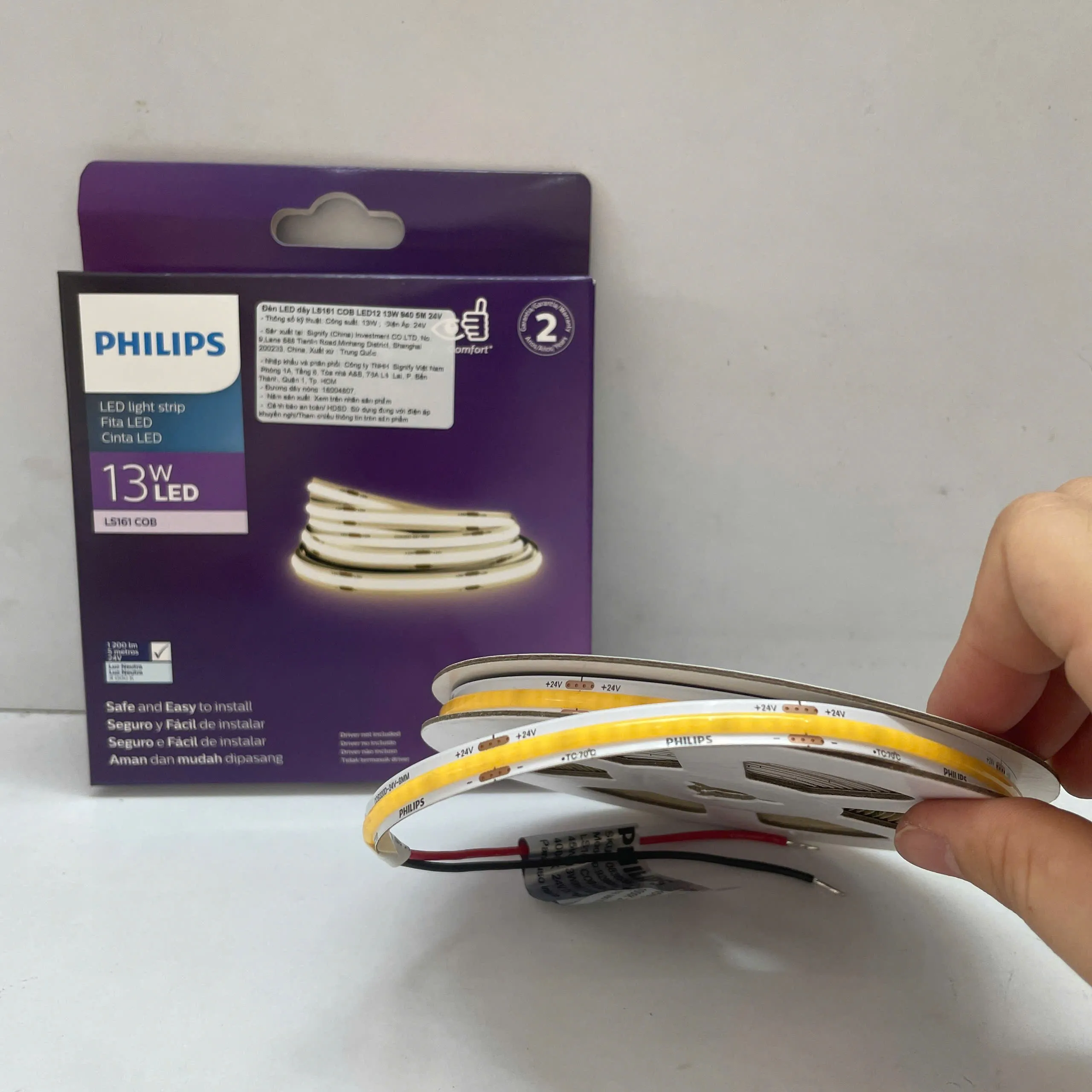 Ánh Sáng Liền Mạch, Trải Nghiệm Vượt Trội. Khám Phá Ngay Đèn trang trí LED dây Philips oval LS161 COB LED8 8.5W 940 5M 800LM 24V 4000K