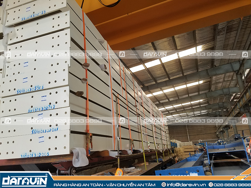 Dây chằng hàng tăng đơ móc j dùng để đóng hàng xuất khẩu