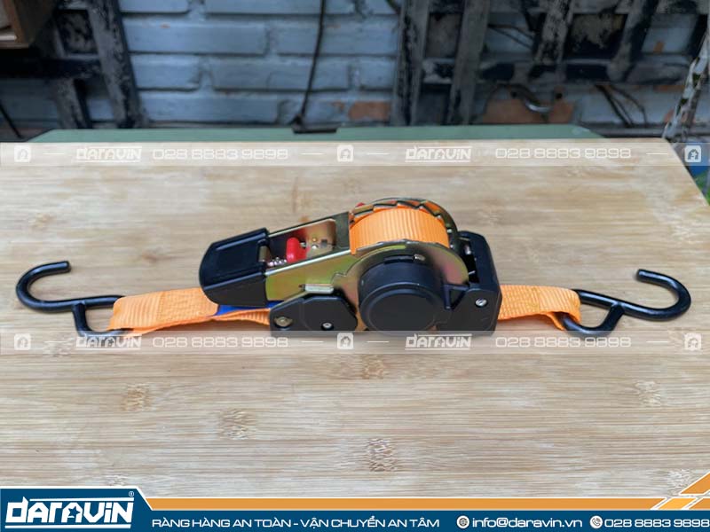 So sánh về tính năng dây tăng đơ tự tút với dây tăng đơ