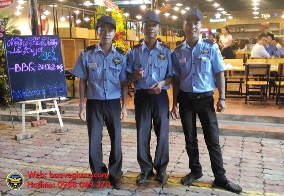 bảo vệ giữ xe nhà hàng bảo vệ giữ xe nhà hàng