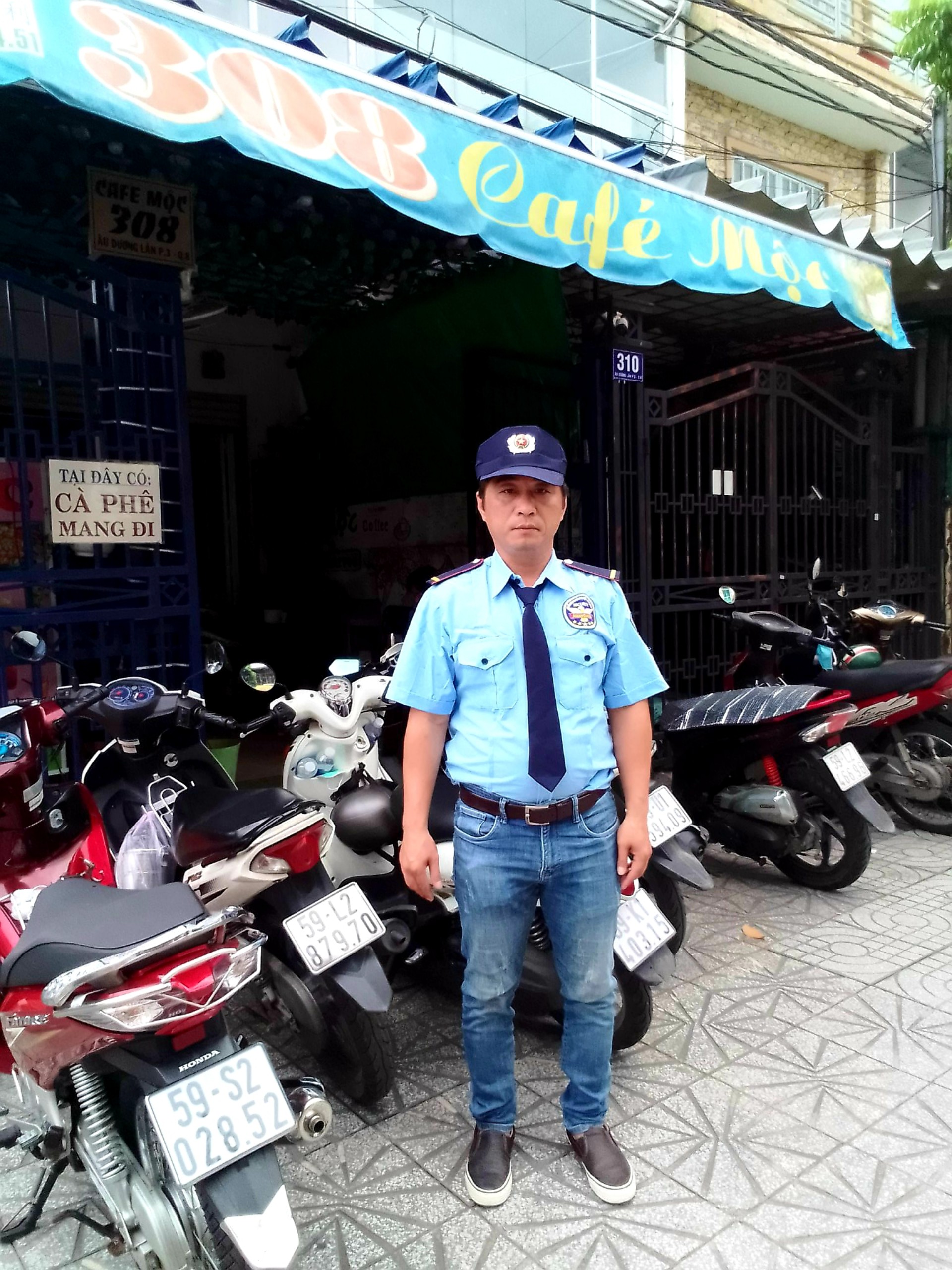 Nhân viên bảo vệ Mạnh Cường trẻ trung Nhân viên bảo vệ Mạnh Cường trẻ trung