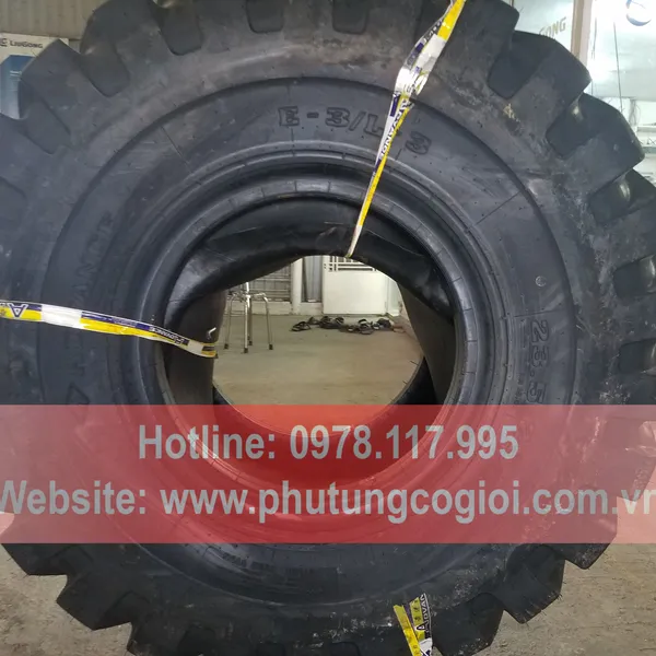 Vỏ máy xúc lật 17.5-25