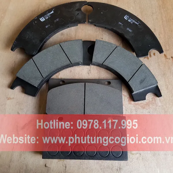 Bố Thắng Xe Xúc Lật