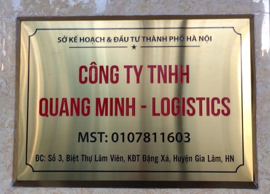 Biển công ty treo ngoài trời