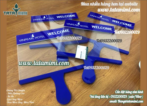 Biển đón sân bay có tay cầm kích thước A3-A4
