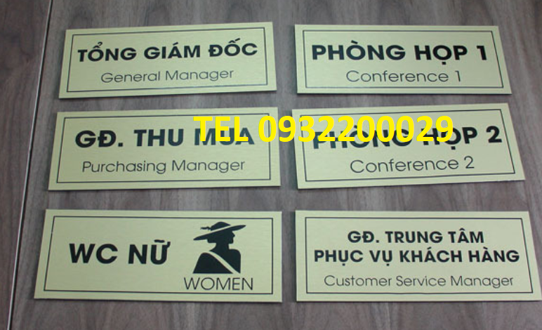Biển công ty inox được in UV có nên uốn chân không