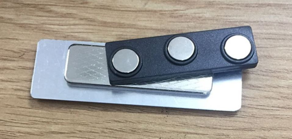 Bộ thẻ tên nhân viên bằng mica