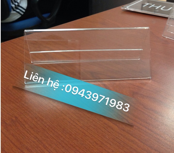 Biển chức danh để bàn chữ A  Biển chức danh để bàn chữ A