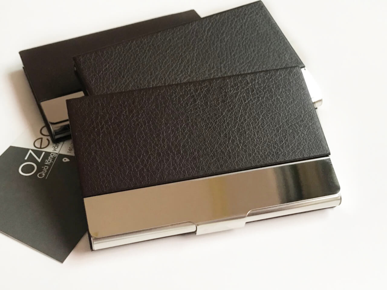 Thùng mica – kệ cardvisit mica
