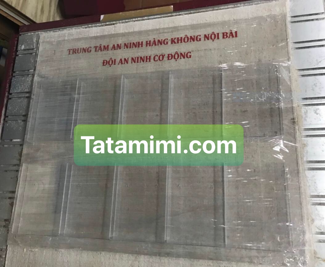 bảng thông báo lãi suất treo tường