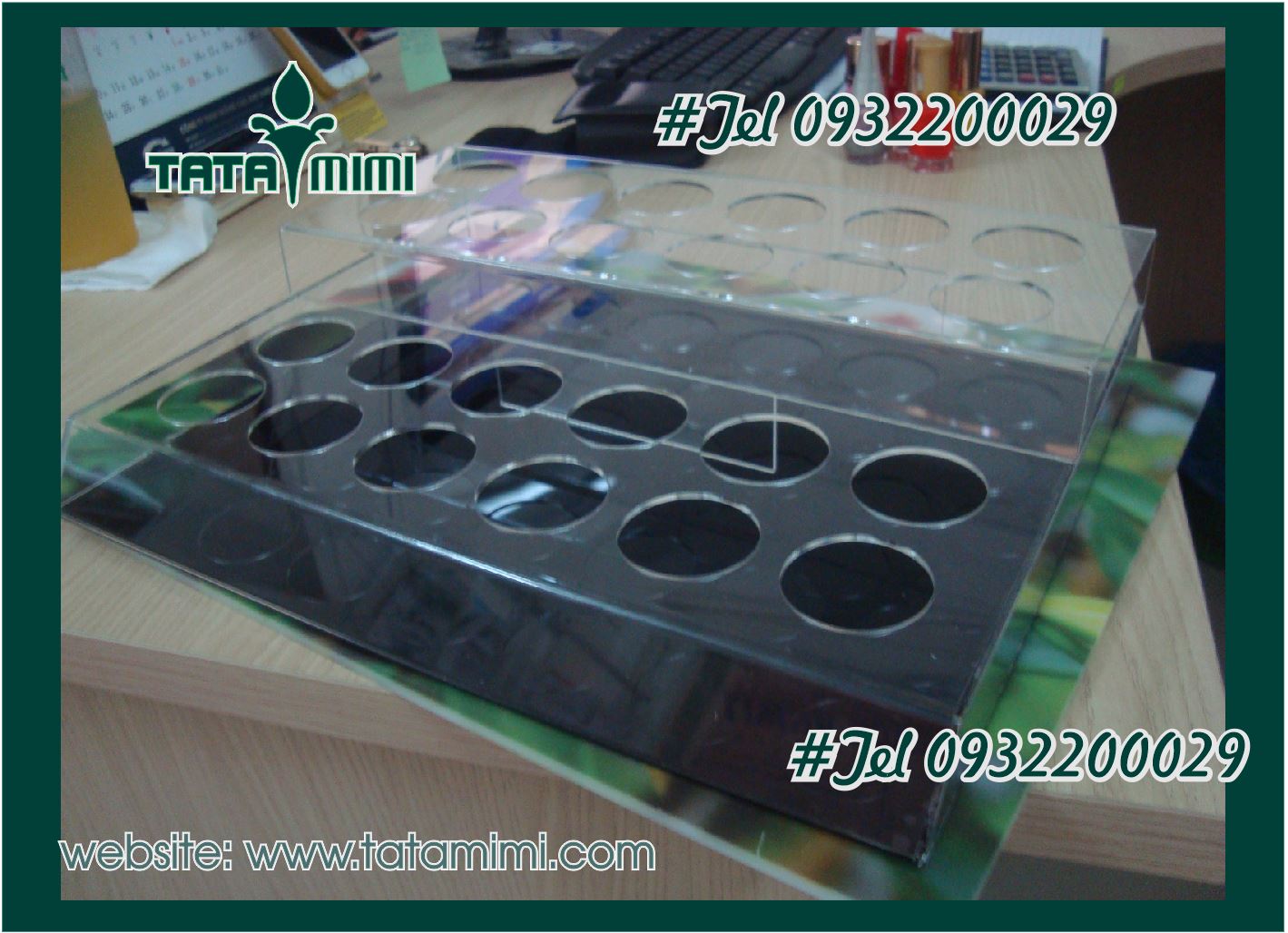 Kệ giới thiệu sản phẩm bằng mica