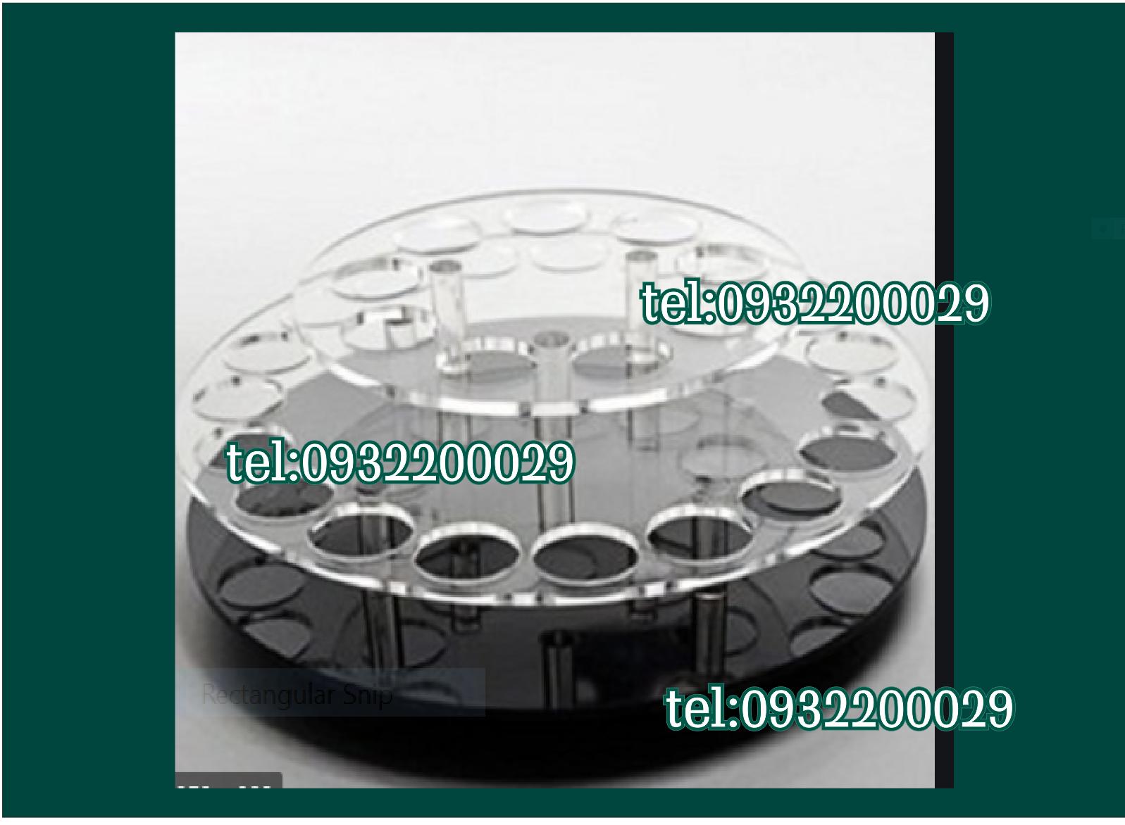 Sơn nước và kệ đựng sơn móng tay