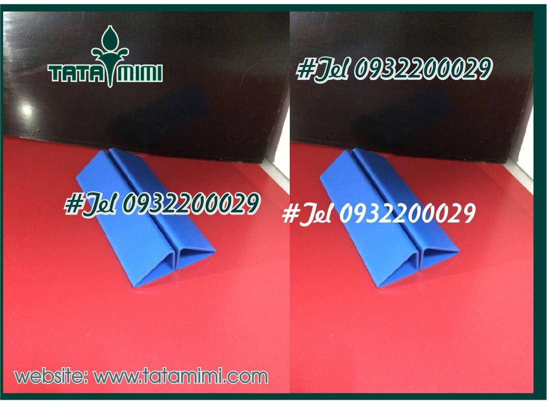 Bảng mica để bàn với đế tam giác rời thân