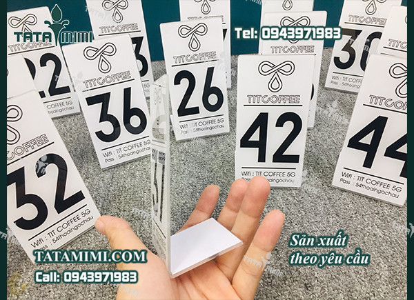 Thẻ bàn mica quán cà phê trà sữa