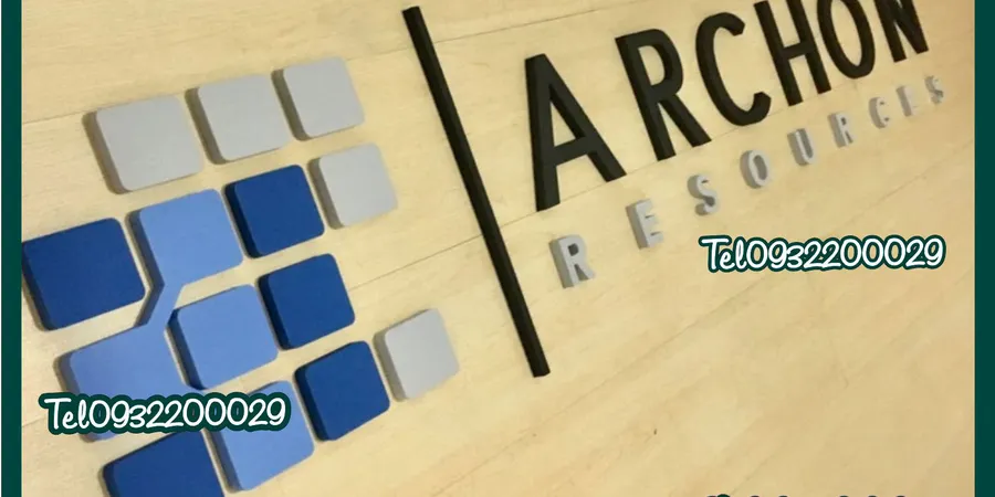 Khắc biển công ty mica