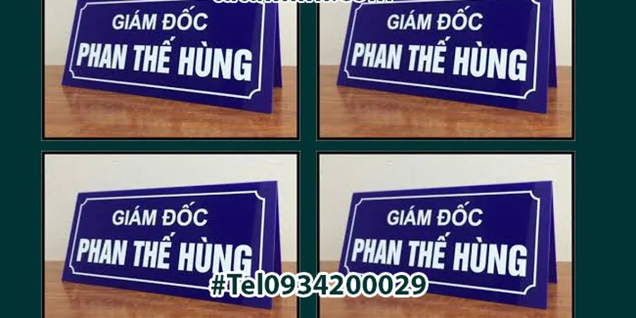 Biển chức danh để bàn chữ A-làm biển chức danh mica, đồng, inox, fomex