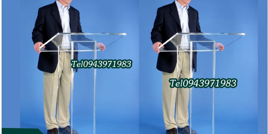 Bục phát biểu mica cho ngày tựu trường