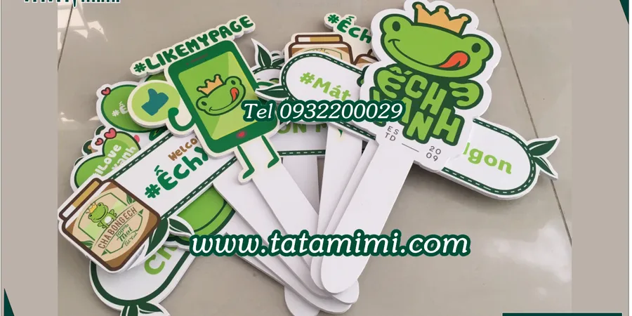 Biển cầm tay chụp hình ngộ nghĩnh