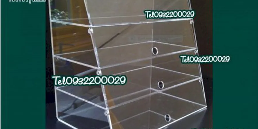 Kệ mica hoàn hảo để trưng bày các sản phẩm mẫu