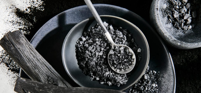 Nếu phân loại than hoạt tính y tế theo nguồn gốc thành phần tạo thành thì sẽ có 2 loại chính: than động vật và than thực vật Nếu phân loại than hoạt tính y tế theo nguồn gốc thành phần tạo thành thì sẽ có 2 loại chính: than động vật và than thực vật