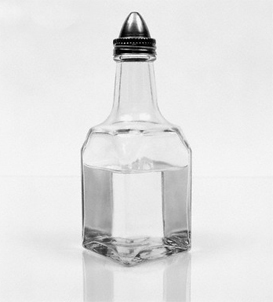 Khử mùi hôi giày da mới với giấm Khử mùi hôi giày da mới với giấm