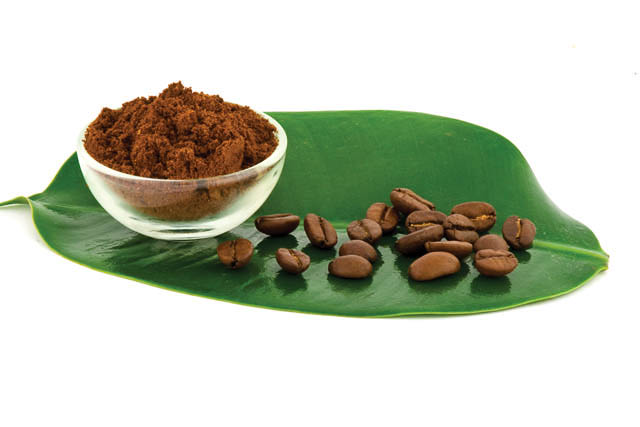 Khử mùi hôi giày da mới với bả cà phê Khử mùi hôi giày da mới với bả cà phê