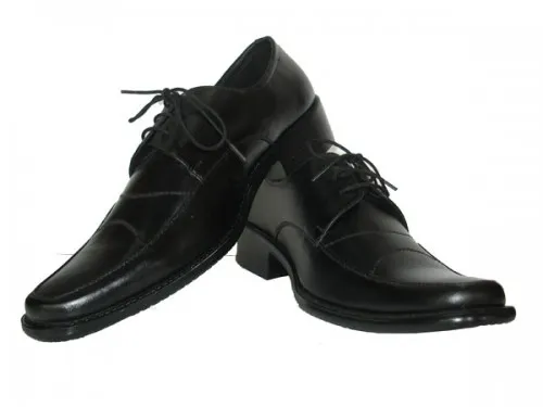 Mẹo khử mùi hôi giày da mới