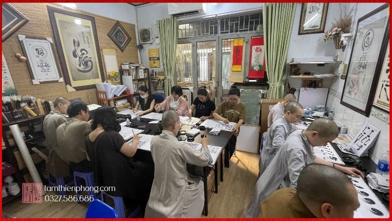 Lớp dạy thư pháp trực tiếp tại quận Tân Bình - TpHCM (Địa chỉ mới: Phường Tân Sơn) Lớp dạy thư pháp trực tiếp tại quận Tân Bình - TpHCM (Địa chỉ mới: Phường Tân Sơn)