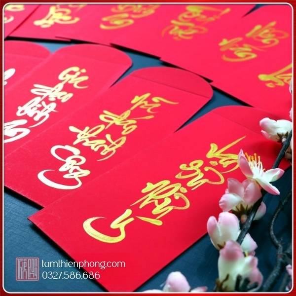 Bao lì xì đỏ viết thư pháp theo yêu cầu Bao lì xì đỏ viết thư pháp theo yêu cầu