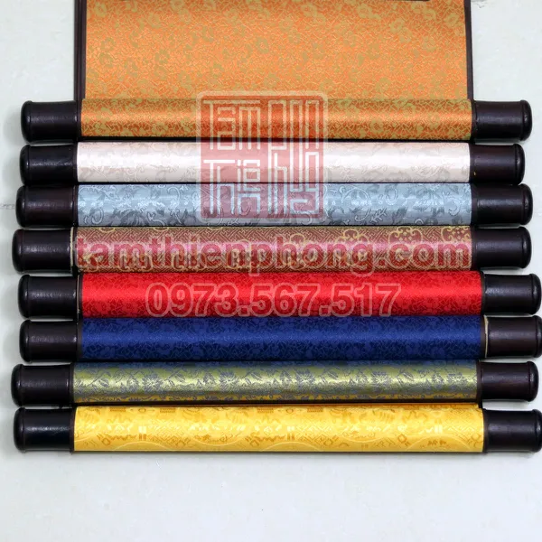 Liễn Lụa In Hình - 30x80cm - Mẫu Hoa Lan (Màu ngẫu nhiên)