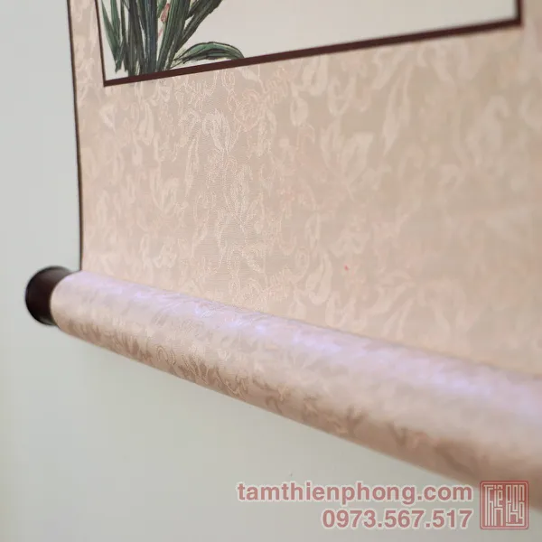 Thư pháp chữ Mẹ - Liễn bo lụa - 30 x 80cm (Màu ngẫu nhiên)