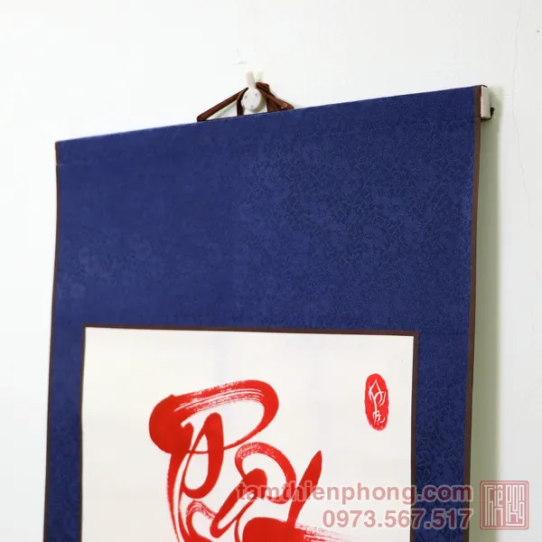 Thư pháp chữ Phật - Liễn bo lụa - 30 x 80cm (Màu ngẫu nhiên)