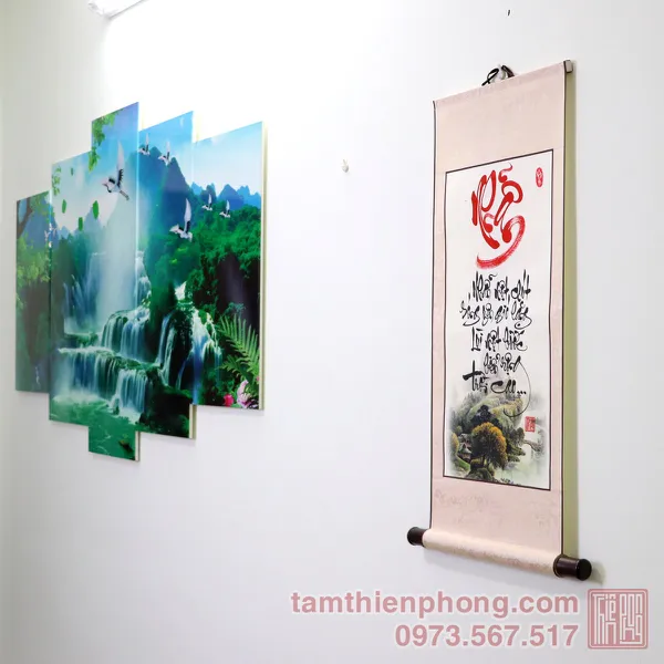 Thư pháp chữ Nhẫn - Liễn bo lụa - 30 x 80cm (Màu ngẫu nhiên)