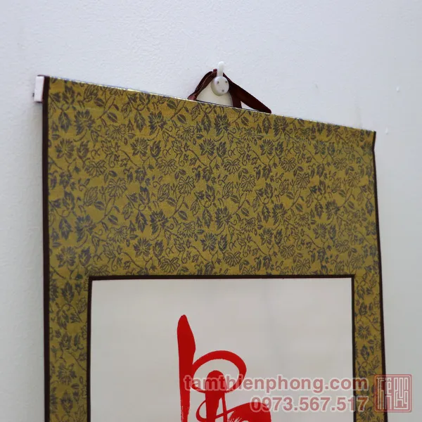 Thư pháp chữ Lộc - Liễn bo lụa - 30 x 80cm (Màu ngẫu nhiên)