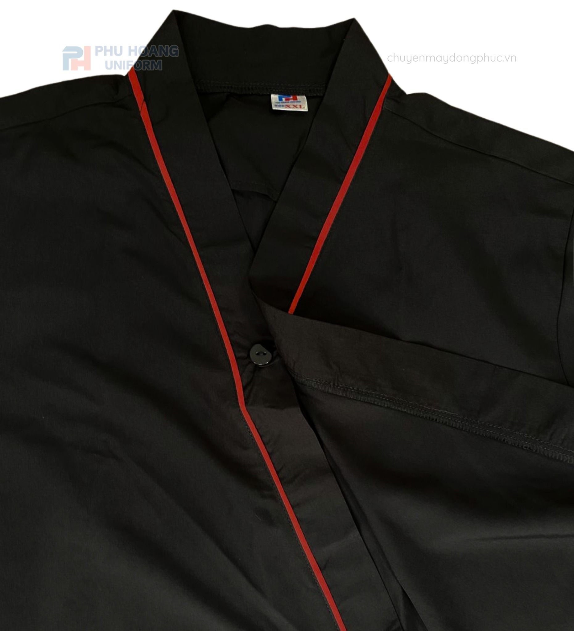 CHI TIẾT ÁO BẾP NHẬT ĐEN PHỐI ĐỎ MAY SẴN SB011