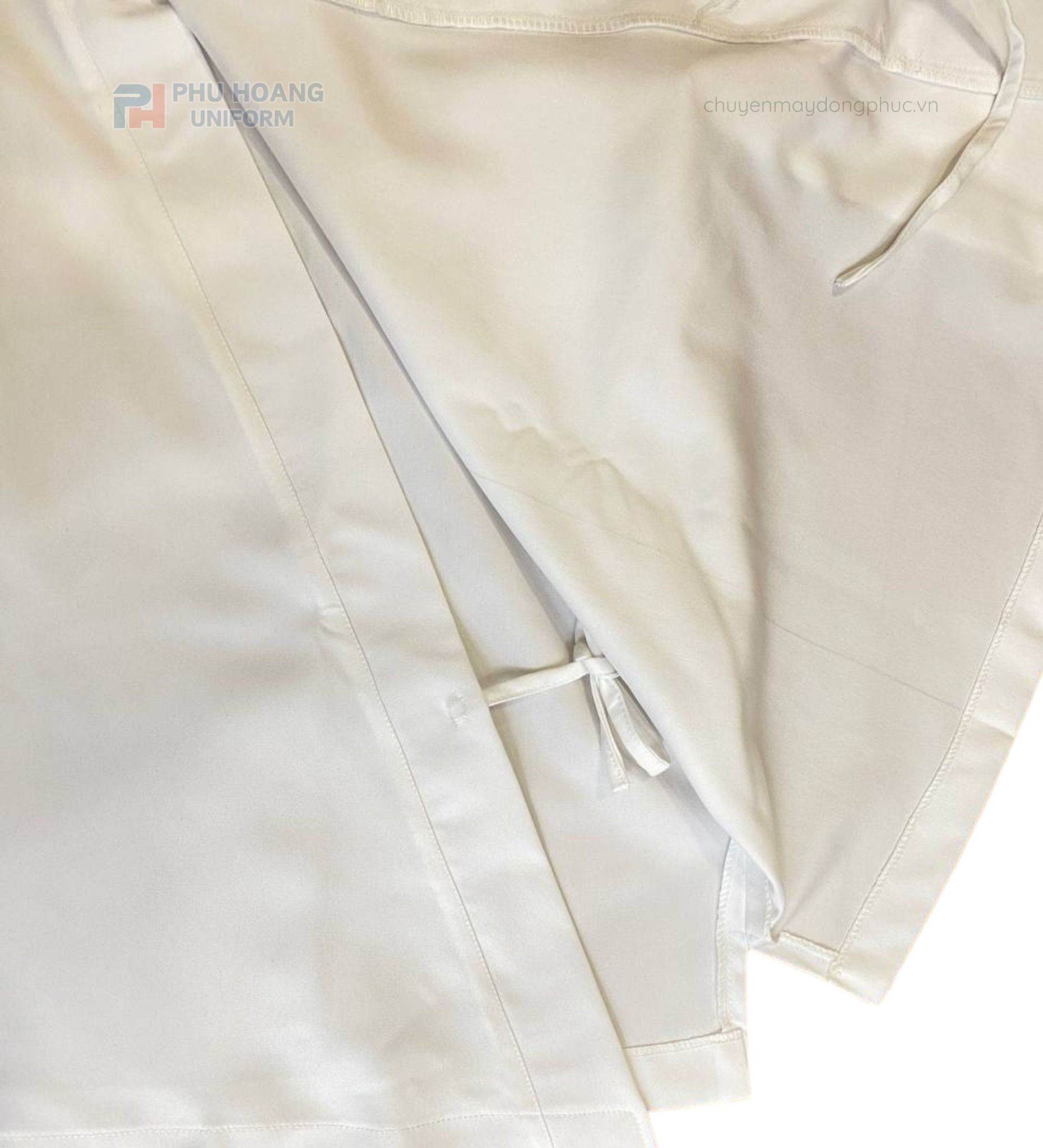 CHI TIẾT ÁO BẾP NHẬT COTTON TRẮNG MAY SẴN SB014