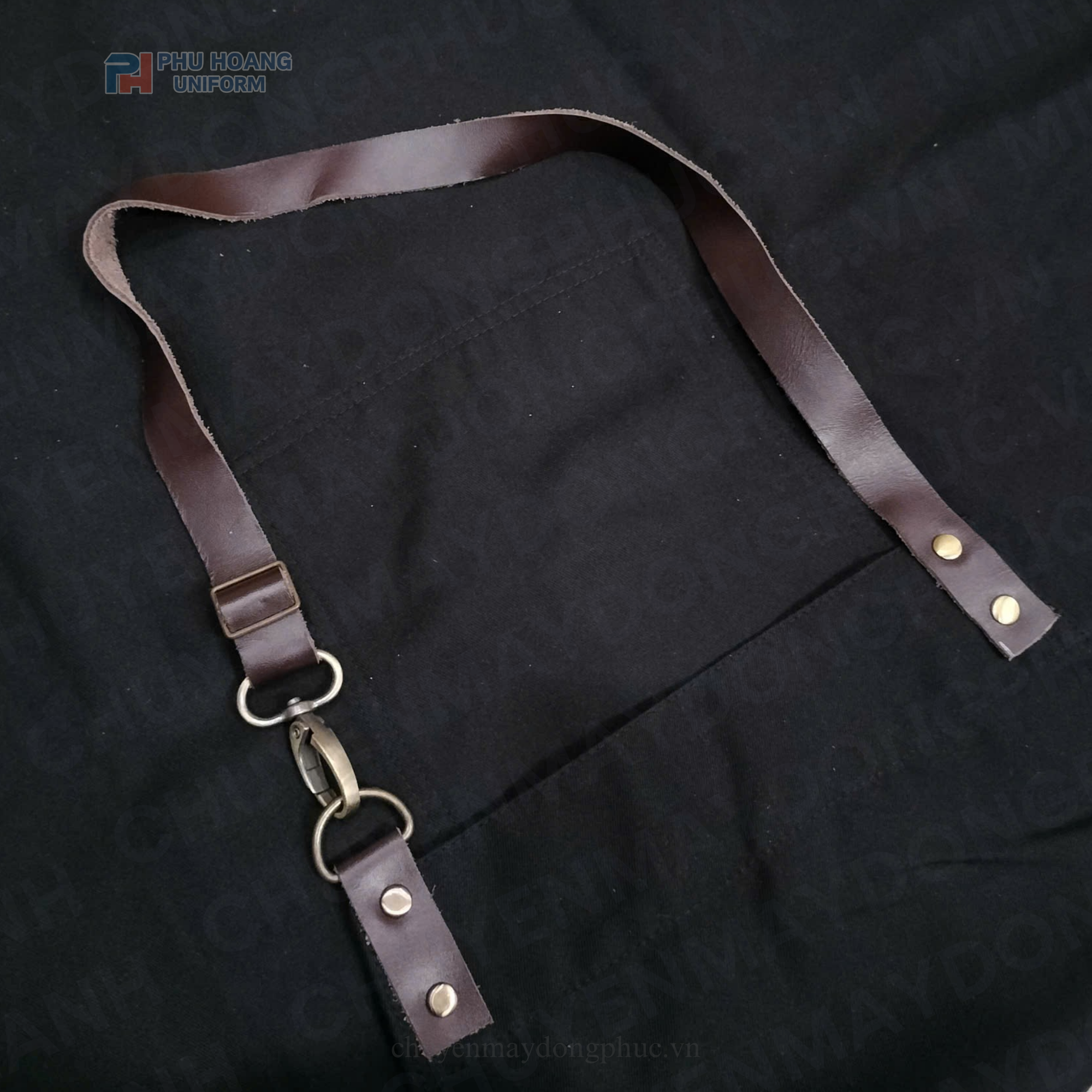 TẠP DỀ ĐEN DÂY DA KHÓA GÀI (MAY SẴN) SA015