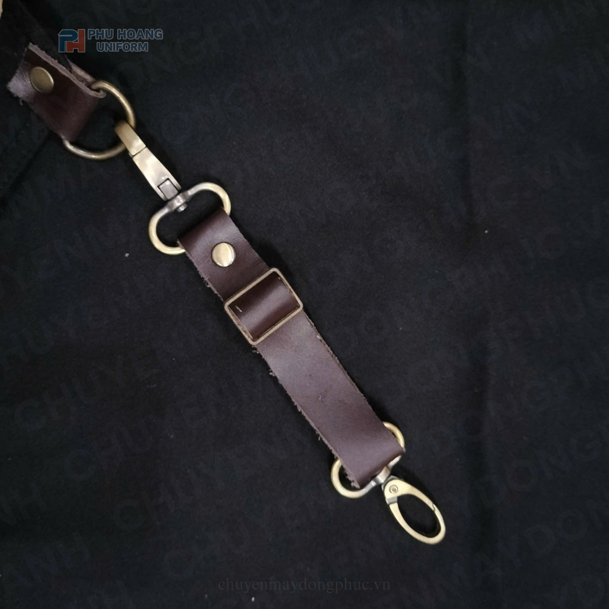 TẠP DỀ ĐEN DÂY DA KHÓA GÀI (MAY SẴN) SA015