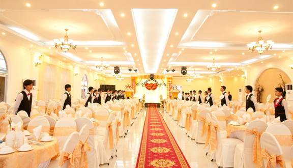 Đồng phục phục vụ nhà hàng tiệc cưới phổ biến Đồng phục phục vụ nhà hàng tiệc cưới phổ biến
