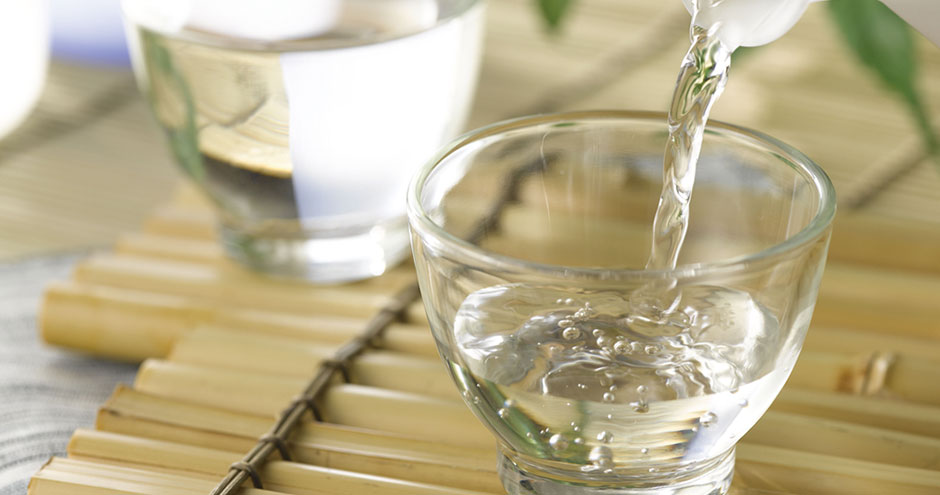 Dùng giấm để làm sạch quần áo Dùng giấm để làm sạch quần áo