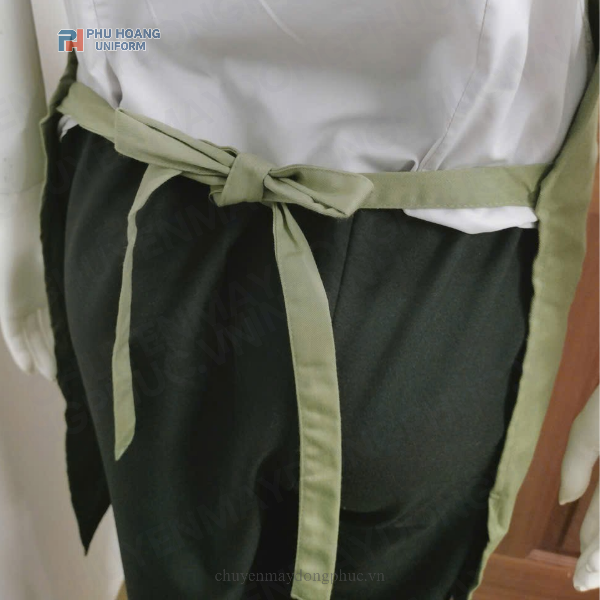 Tạp Dề Yếm Xanh Rêu (May Sẵn) – SA001