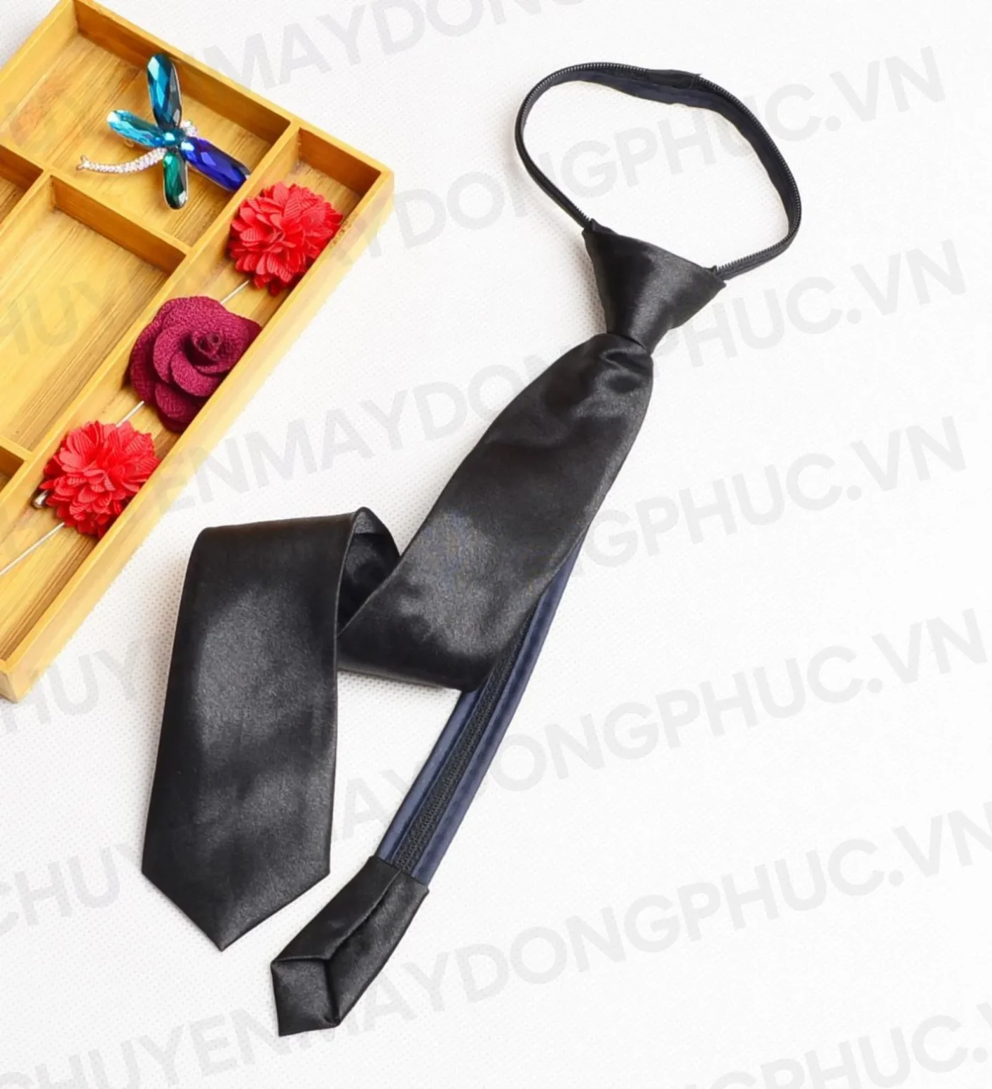 CÀ VẠT KHÓA KÉO MAY SẴN SG013