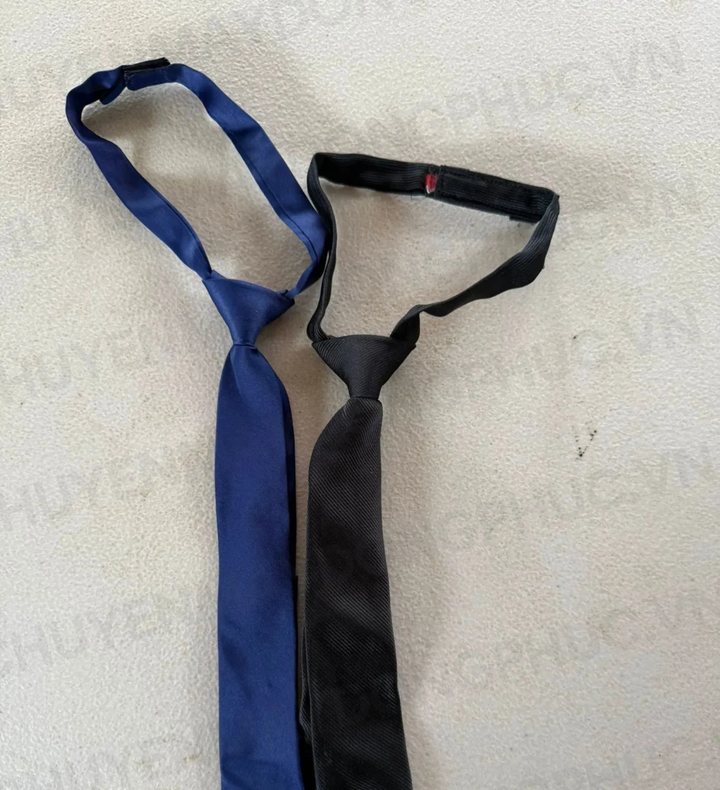 CÀ VẠT KHÓA KÉO MAY SẴN SG013