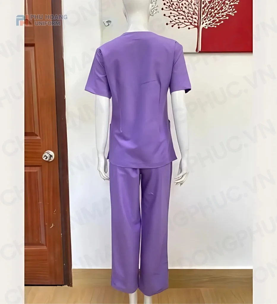 BỘ QUẦN ÁO SCRUBS TÍM NHẠT (MAY SẴN) – SH001