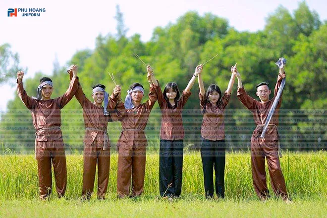 BỘ ĐỒ BÀ BA MÀU NÂU NHẠT MAY SẴN ST003